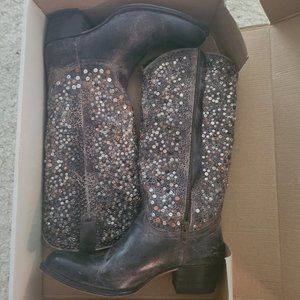 Frye Deborah Studded Tall size 9